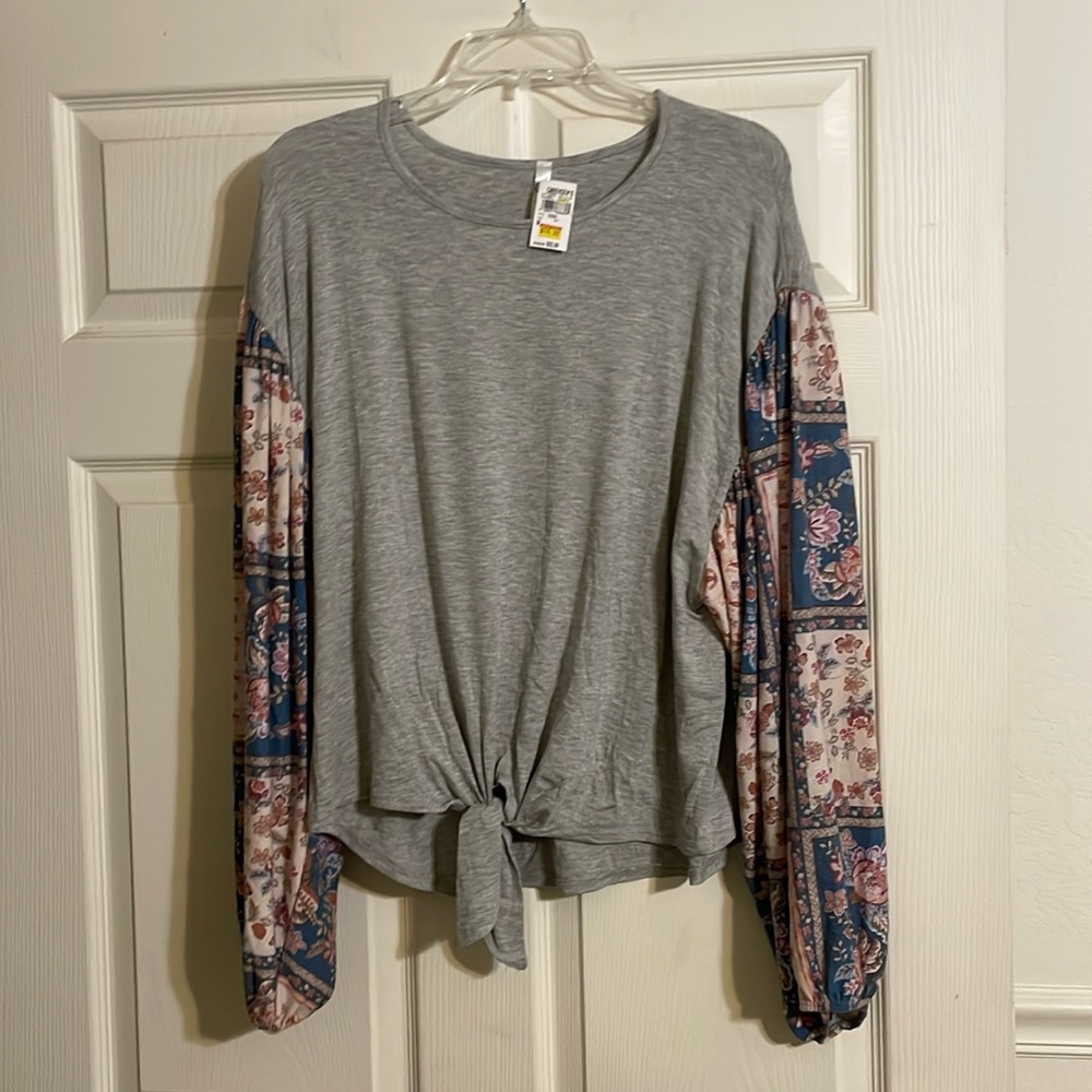 NWT Yee top medium
